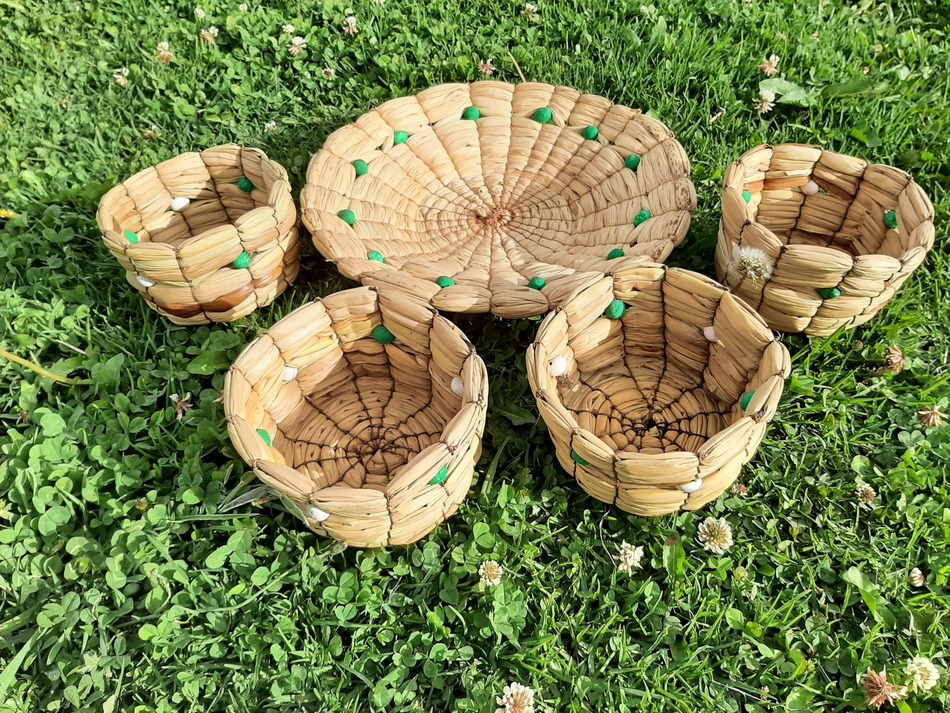 Cestas de juncos para centros de mesa 100% biodegradable y hecho a mano - Image 1