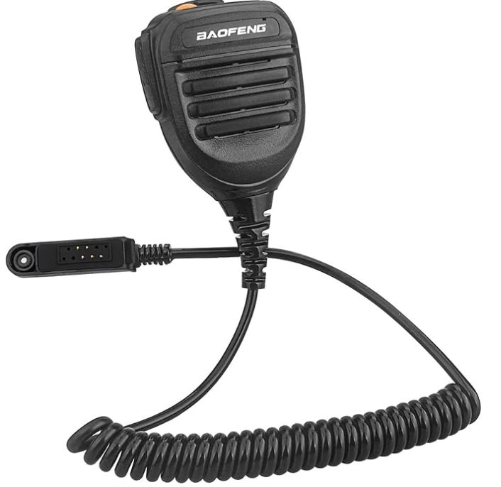 Micrófono Impermeable Baofeng UV‑9R Series PTT, fabricado en acero y PU, ideal para uso profesional en condiciones extremas.