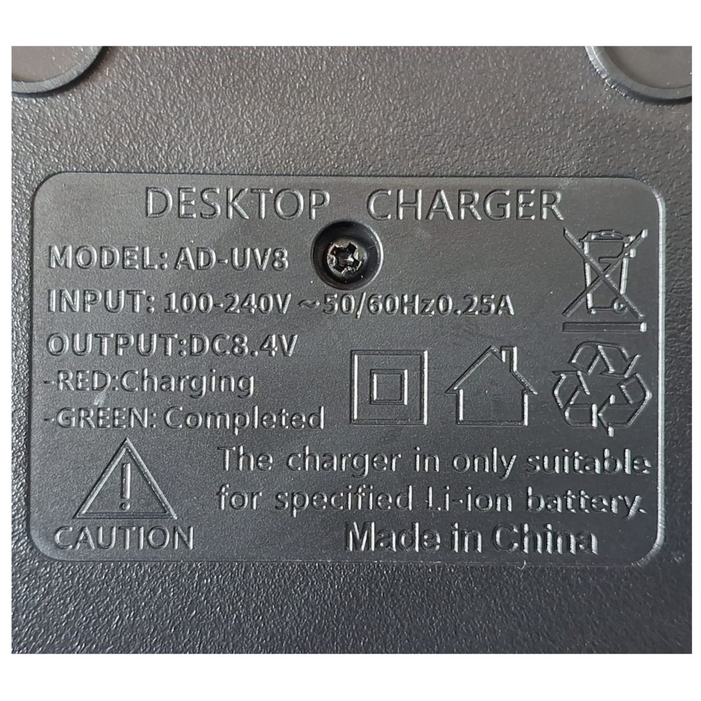 Cargador de escritorio AD-UV8 110-240V 5060Hz0.25A para walkie Talkie Baofeng UV 82 (2)